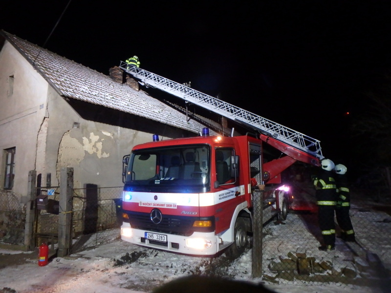 P Měník, Bydžovská Lhotka.JPG