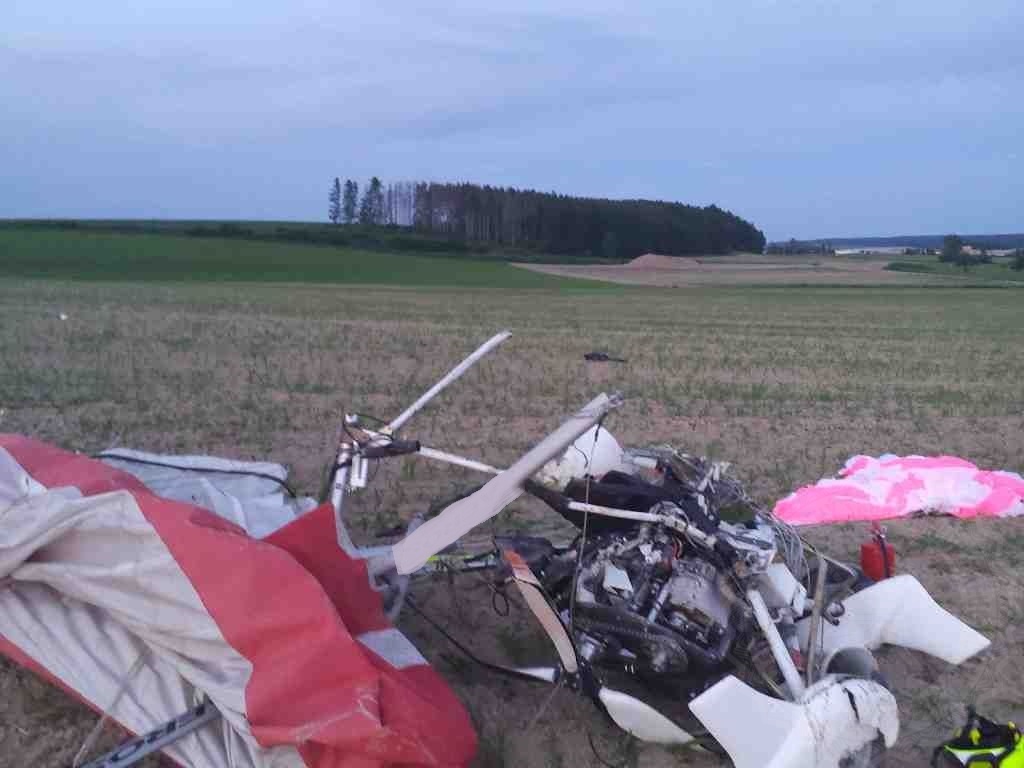 PAK_V Poličce se zřítilo rogalo_pohled na zničený stroj.jpg