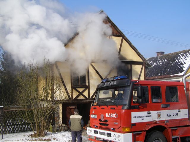 Požár roubenky