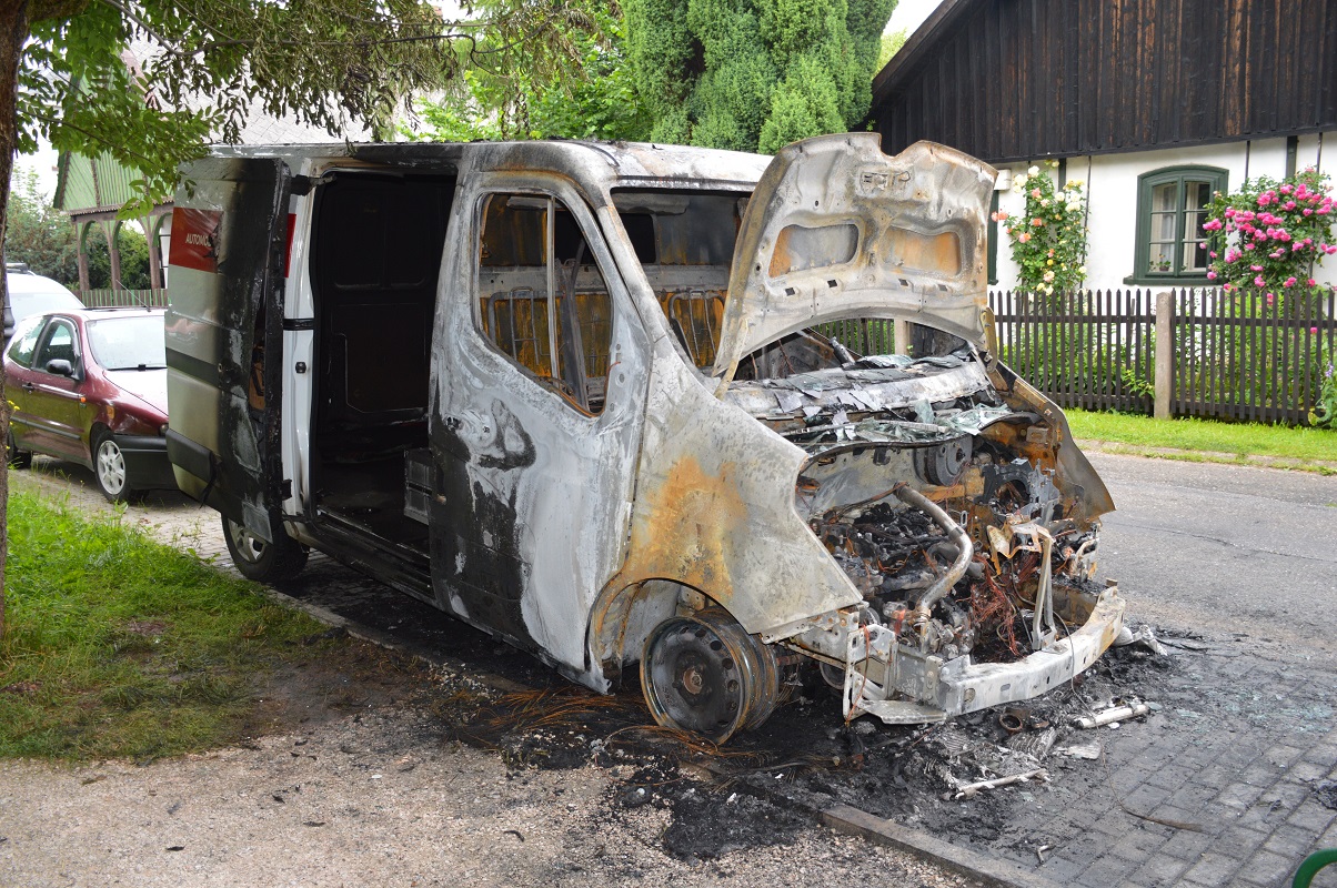 Pozar vozidla Renault Master