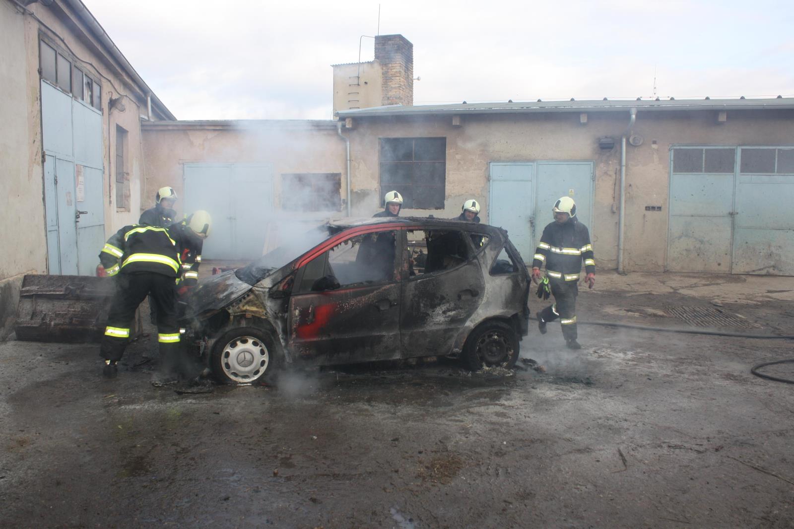 Požár OA, Hrdějovice - 6. 12. 2017 (3).JPG