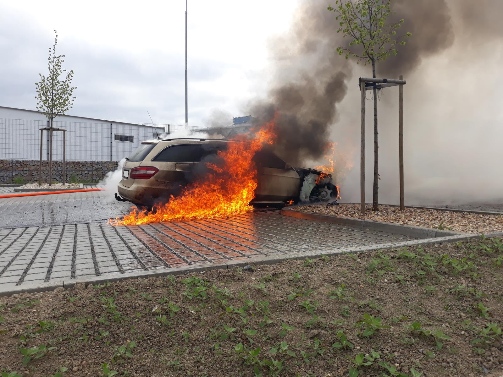 Požár OA, Planá nad Lužnicí - 28. 4. 2019 (2).jpg