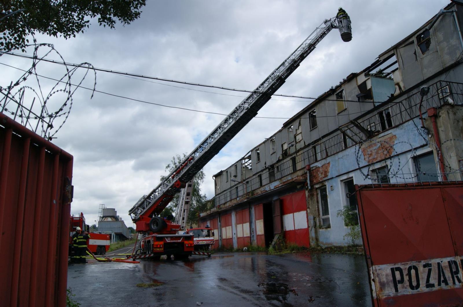 Požár Ústí nad Labem Střekov (1).JPG