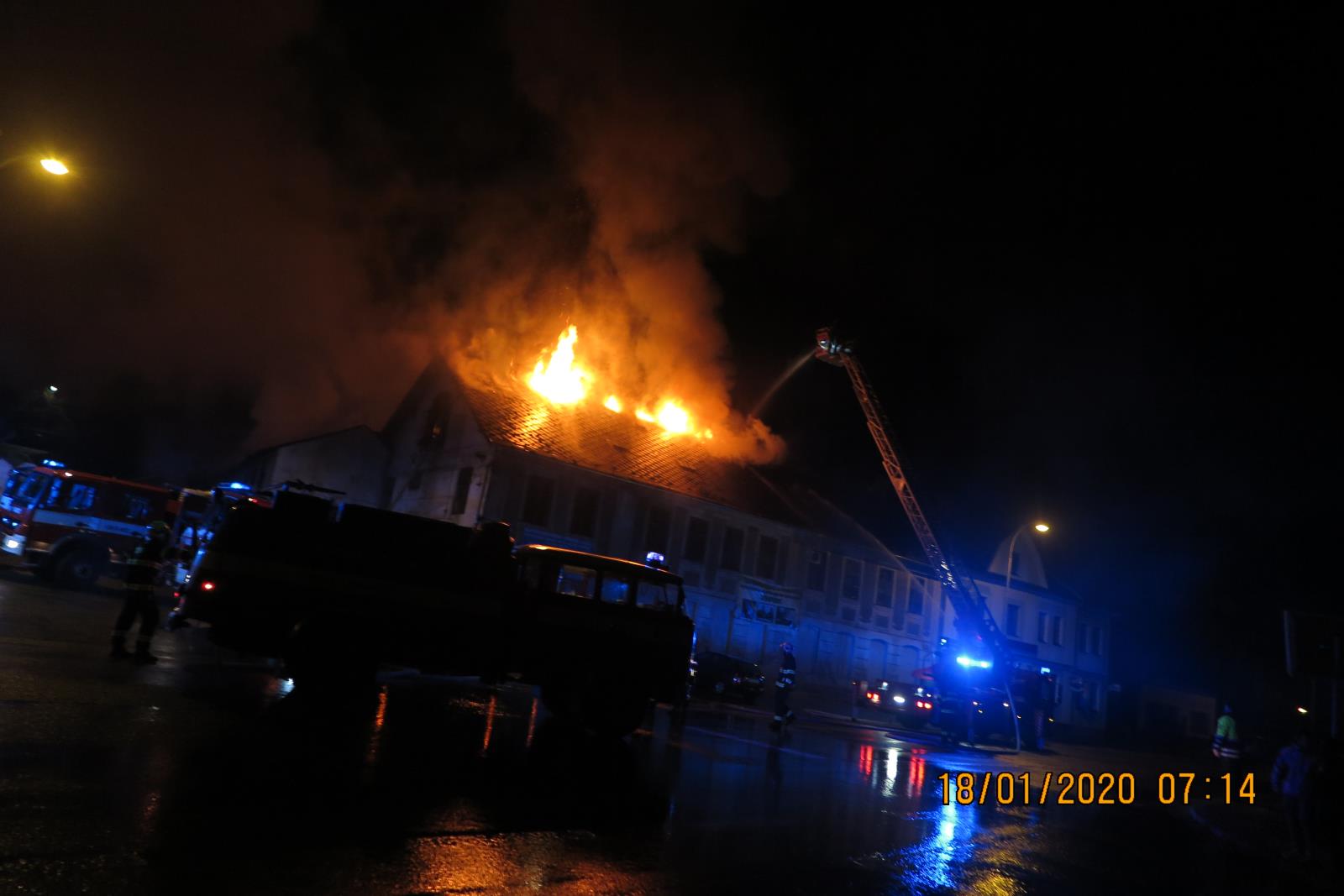 Požár budovy, Vimperk - 18. 1. 2020 (8).JPG