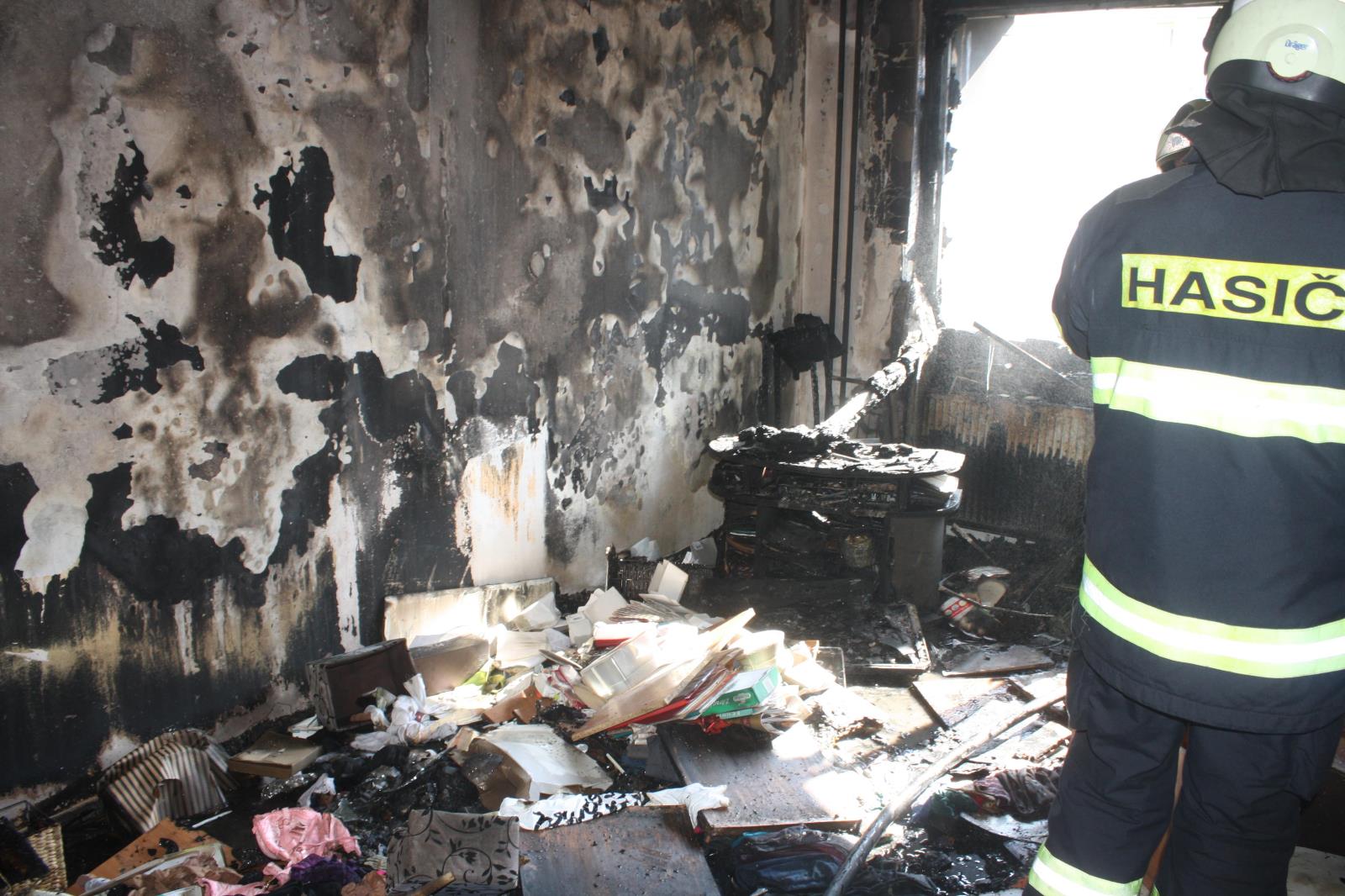 Požár bytu, České Budějovice - 24. 6. 2017 (7).JPG