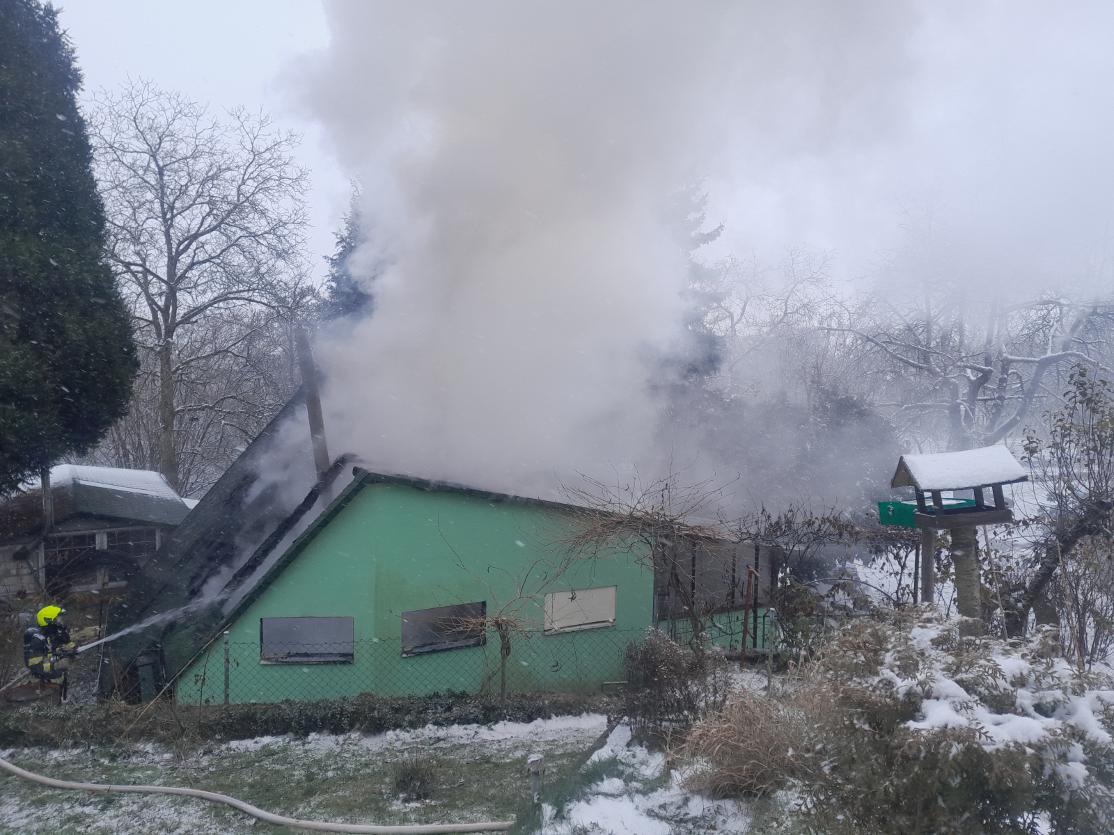 Požár chatky ve Staré Lípě