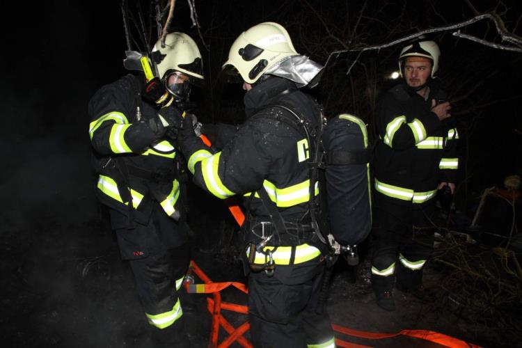 Požár chaty v Záhoří 3.jpg