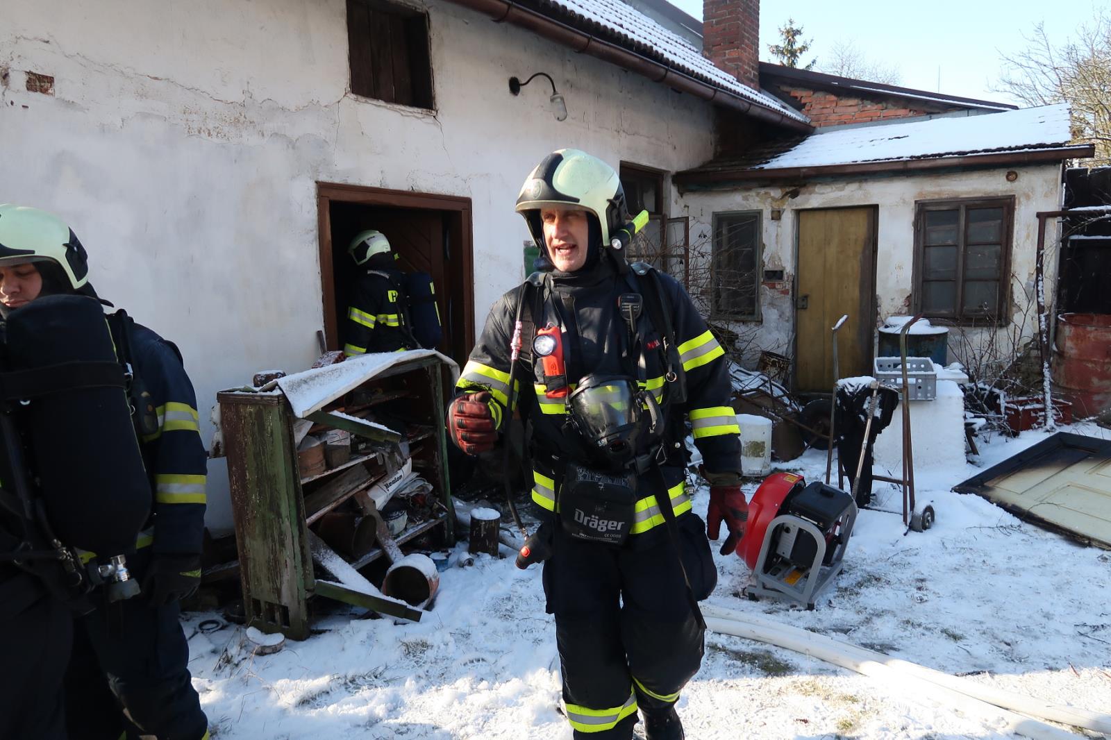 Požár domu, Zárybničná Lhota - 4. 2. 2019 (5).JPG