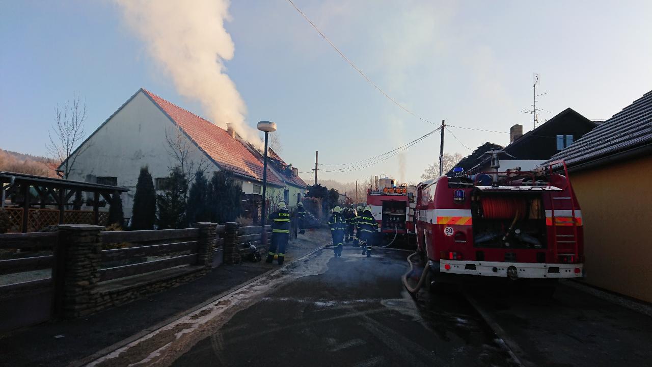Požár domu, Horní Planá - 1. 1. 2020 (1).JPG