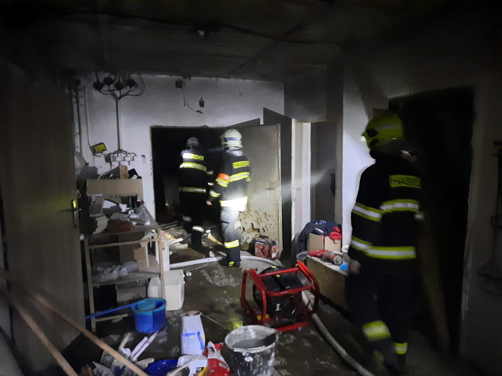 Požár drůbežárny Červený Hrádek (4).jpg