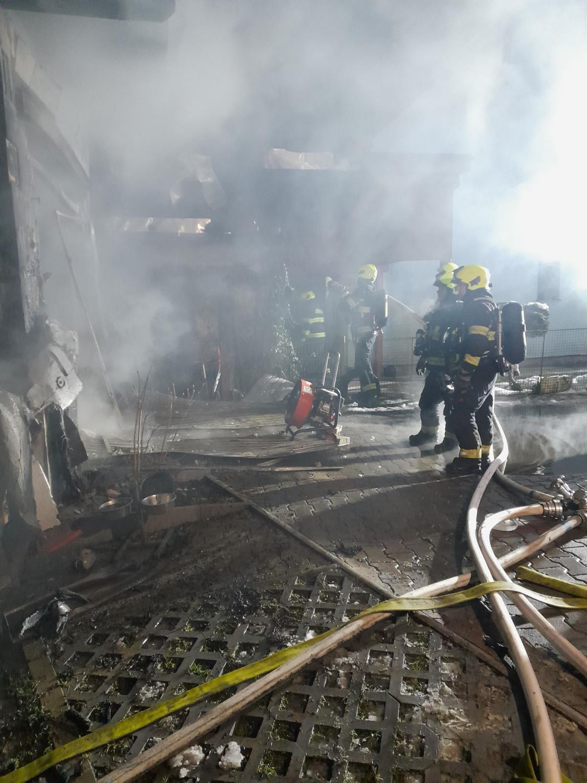 Požár garáže, Přepeře