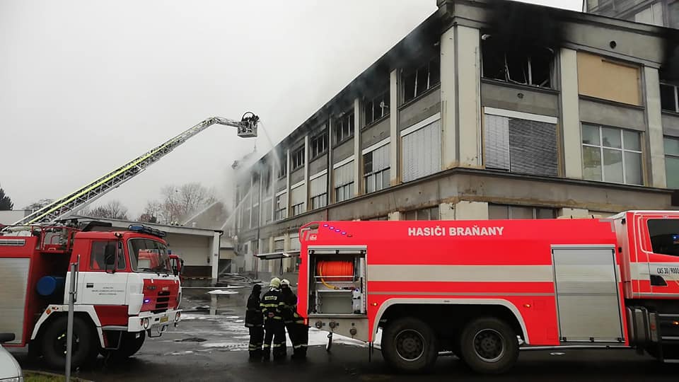 Požár haly v Mostě (7).jpg