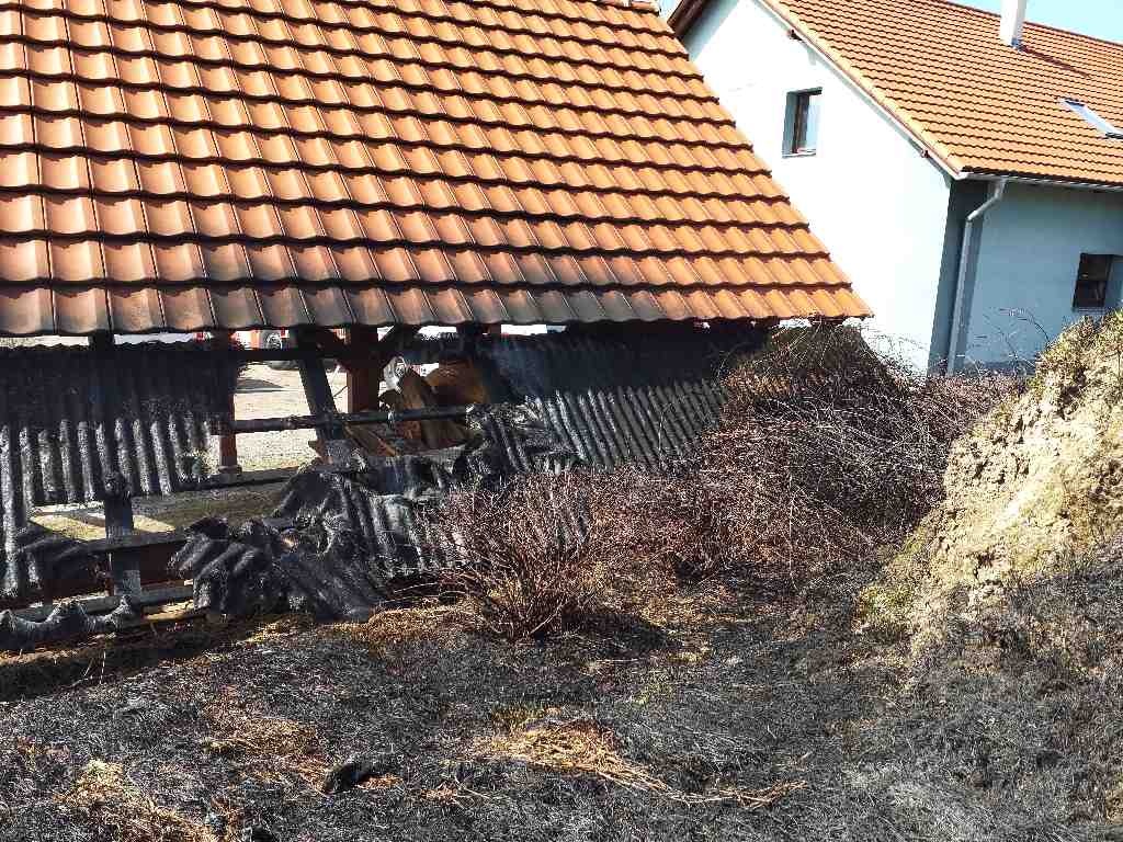 Požár louky4 30.3.2021.jpg
