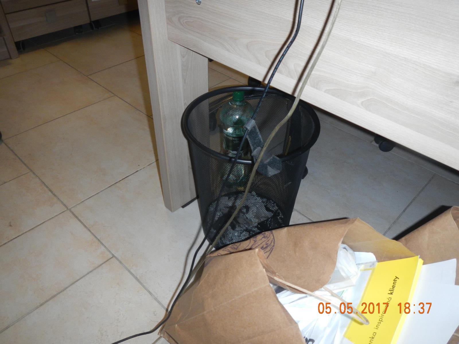 Požár odpadu v kanceláři, Tábor - 5. 5. 2017 (5).JPG