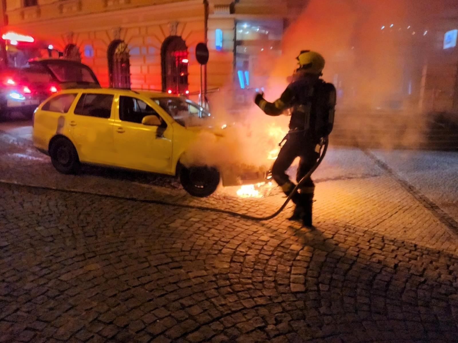 Požár osobního automobilu, Jablonec nad Nisou, 20. 9. 2025