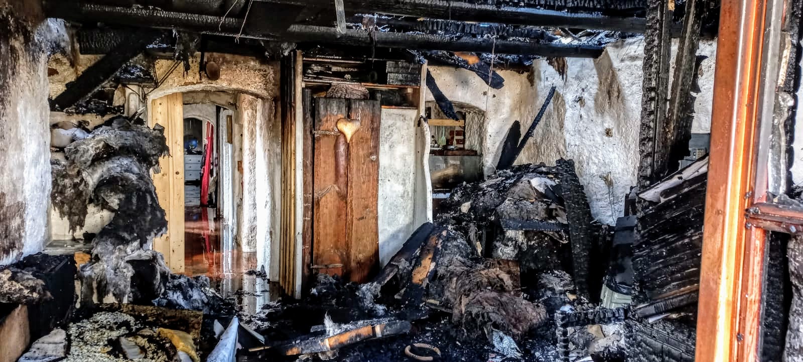 Požár podkroví, Nová Ves u Chýnova - 20. 3. 2022 (5).jpg