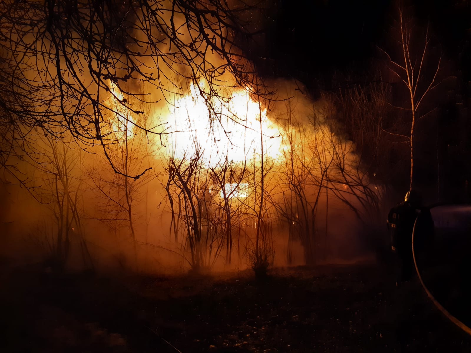 Požár rodinného domu, Rašovice - 15. 3. 2020 (1).jpg