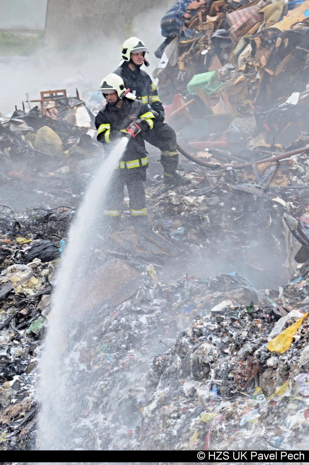 Požár skládka (5).jpg