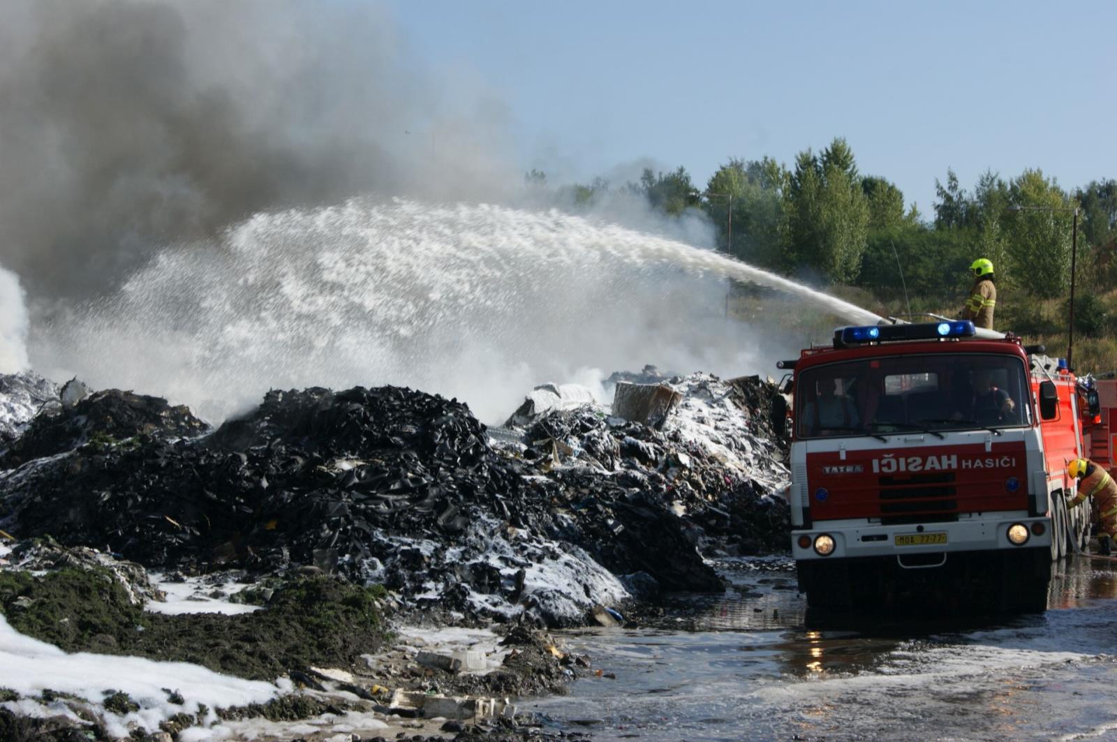 Požár skládky Celio (2).JPG