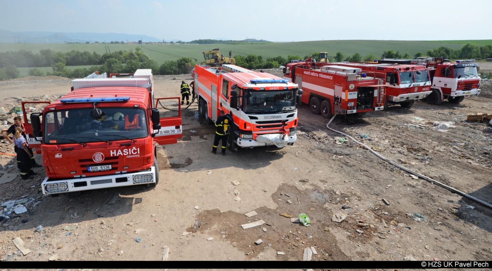 Požár skládky Siřejovice 15.jpg