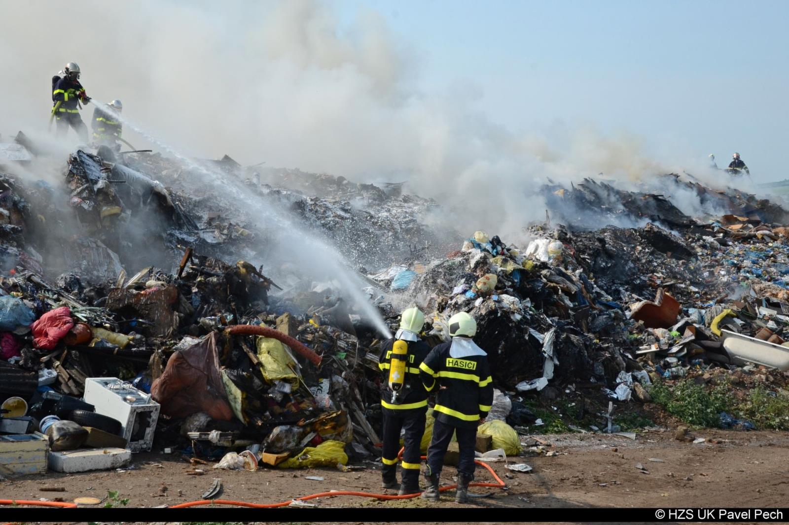 Požár skládky Siřejovice 2.jpg