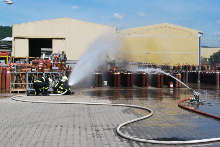 Požár tlakových lahví 3.jpg