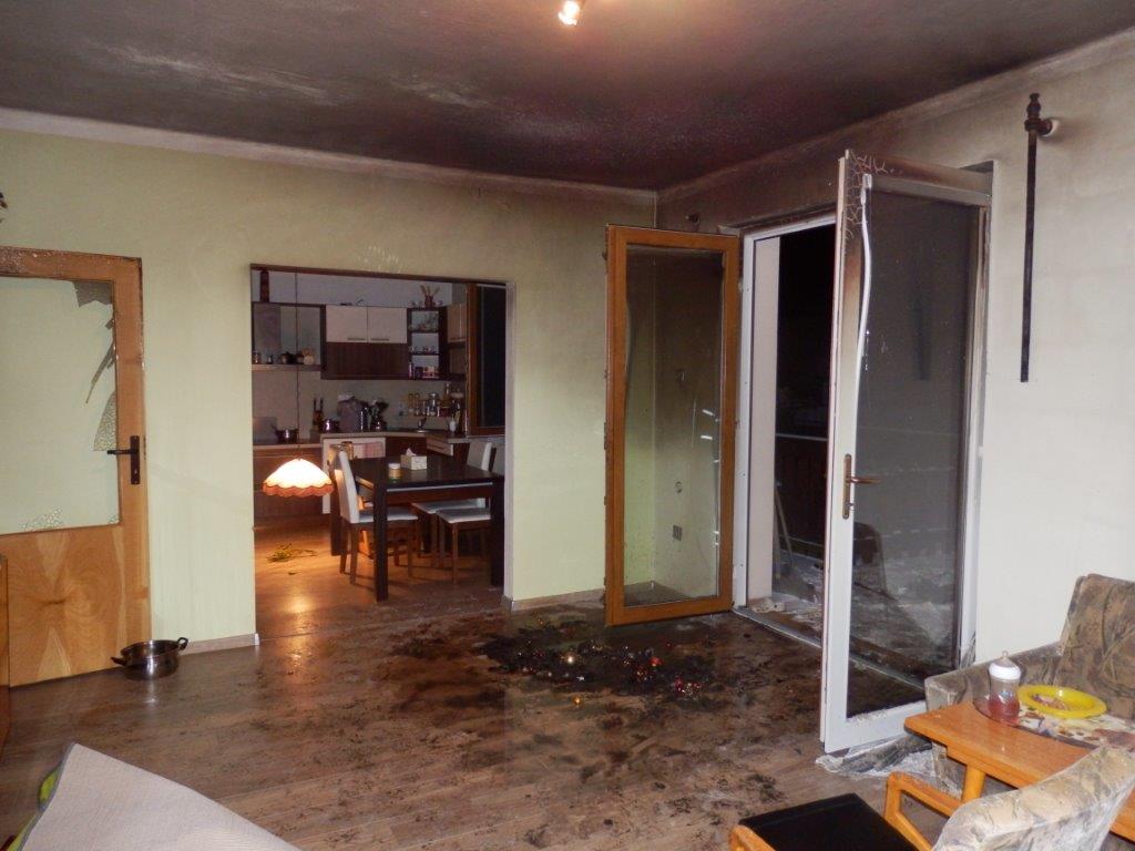 Požár vánočního stromečku, Nová Bystřice - 3. 1. 2017 (3).jpg