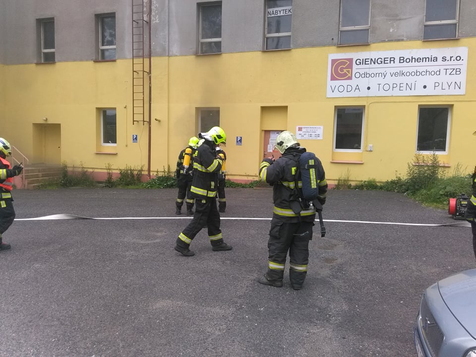 Požár ve sklepě Děčín (3).jpg