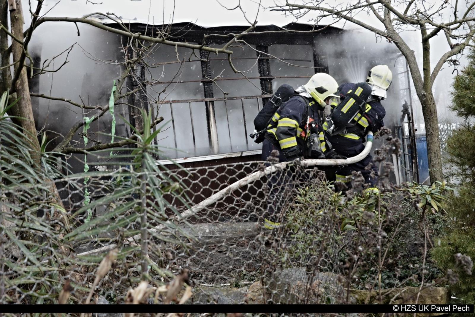 Požár zahradní chaty Litoměřice (2).jpg