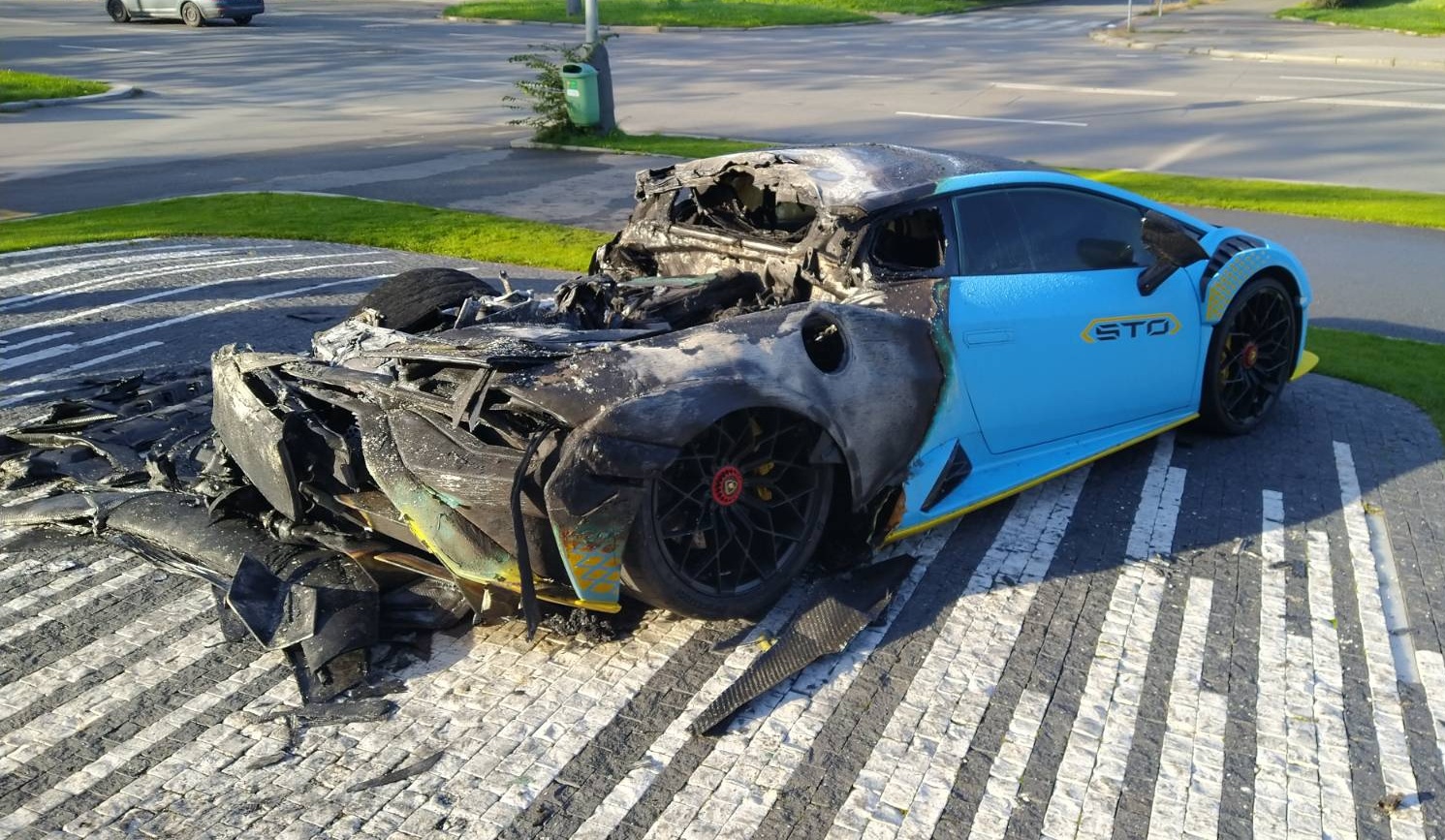 Požárem zasažené vozidlo