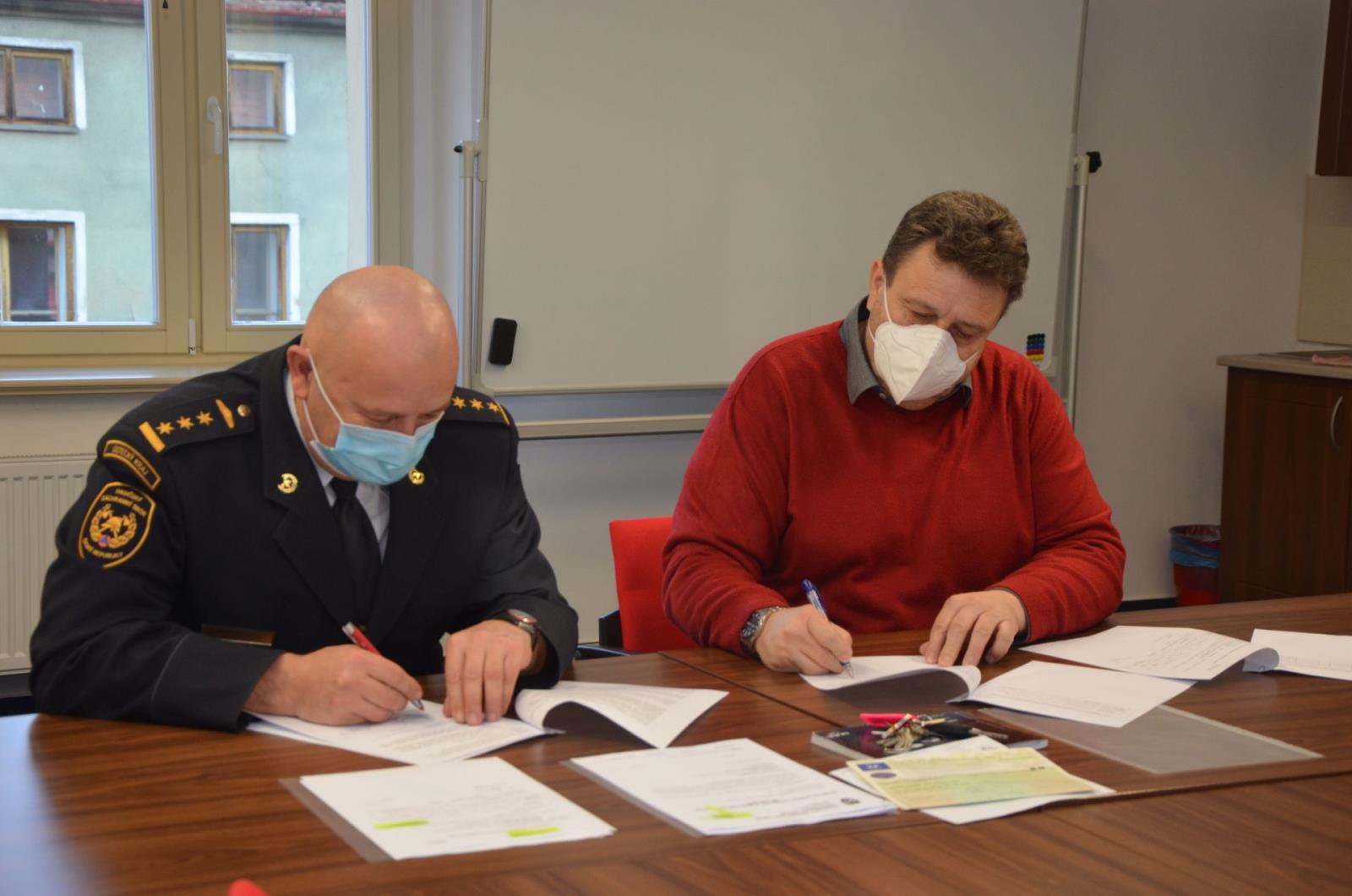 Předání CAS Lubenec (2).JPG