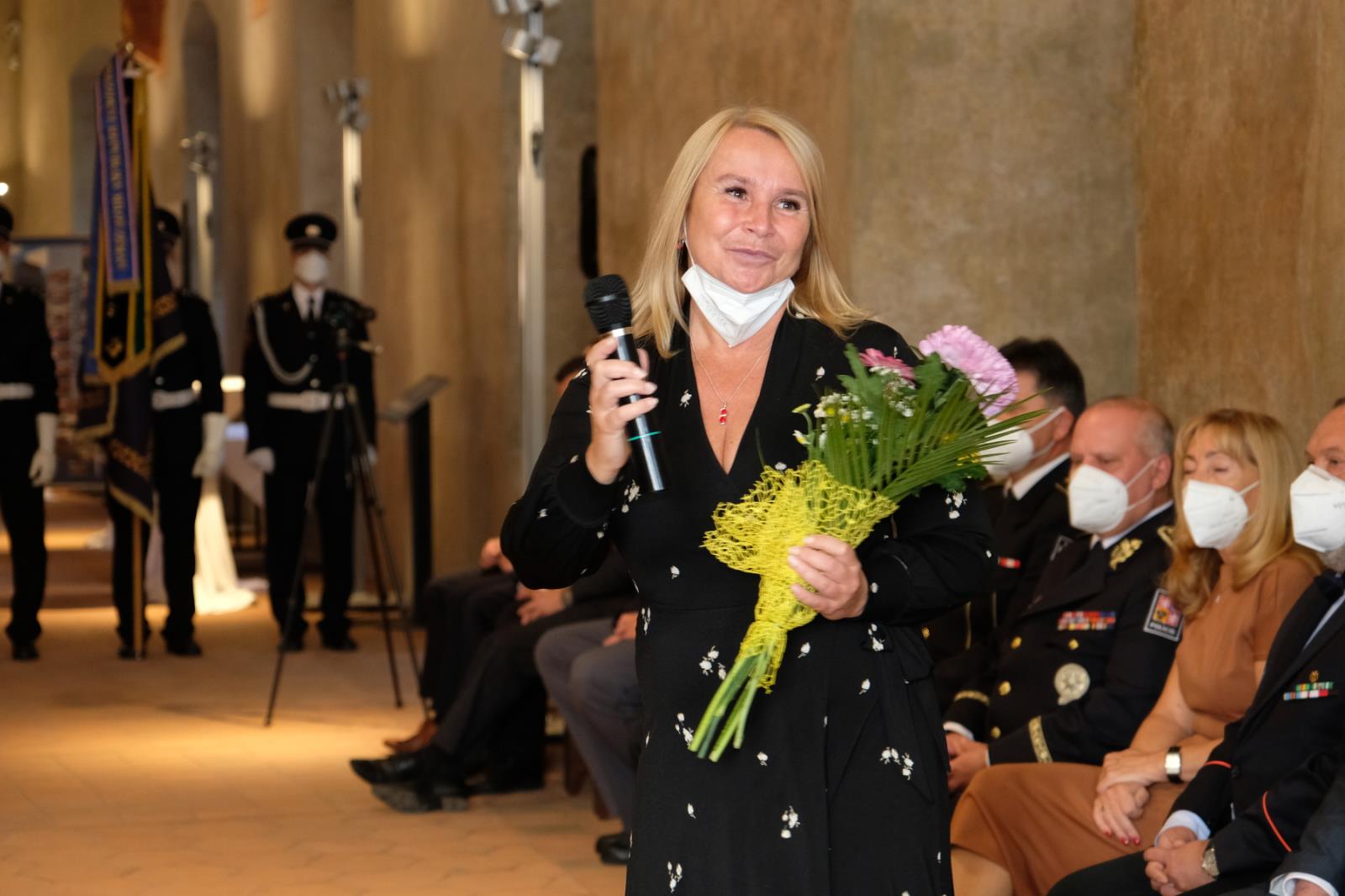 Předání medailí a služební slib, Tábor - 19. 10. 2021 (21).JPG