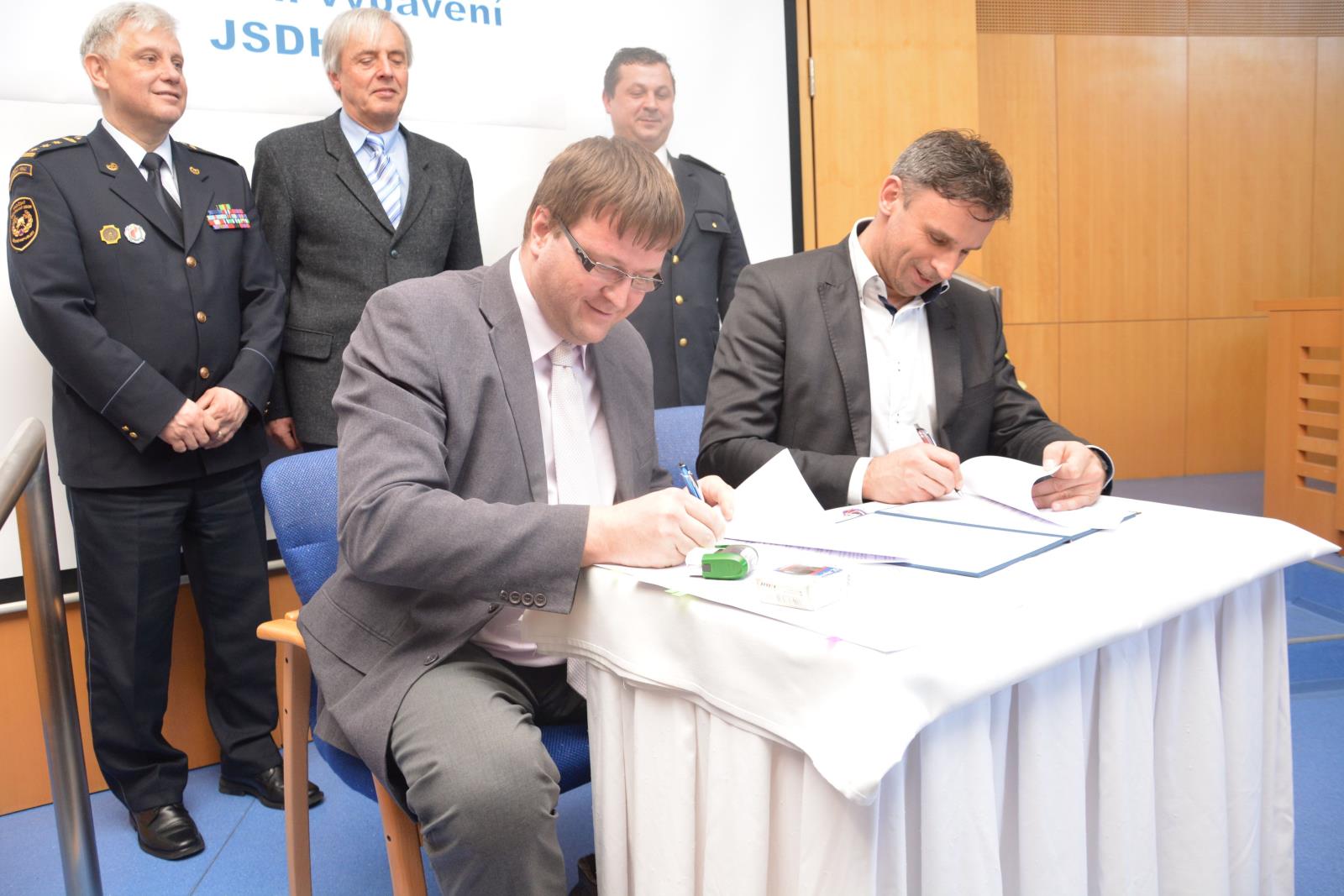 Předání radiostanic JSDHO, České Budějovice - 30. 1. 2017 (1).jpg