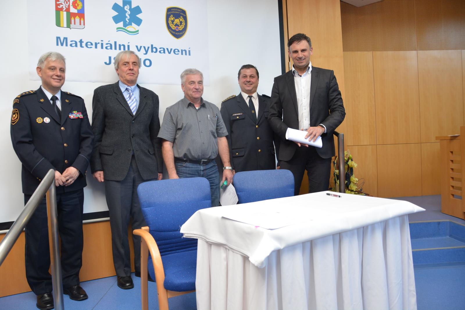 Předání radiostanic JSDHO, České Budějovice - 30. 1. 2017 (2).jpg