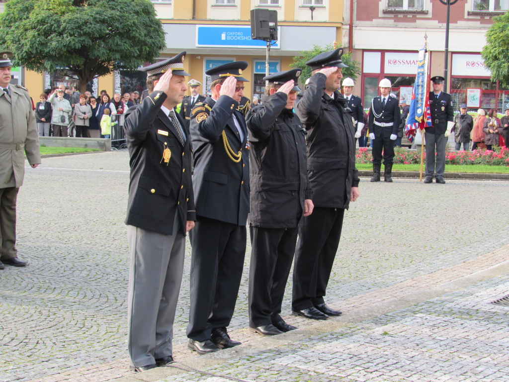 Předávání medailí, 28.10.2016 HK (2).JPG