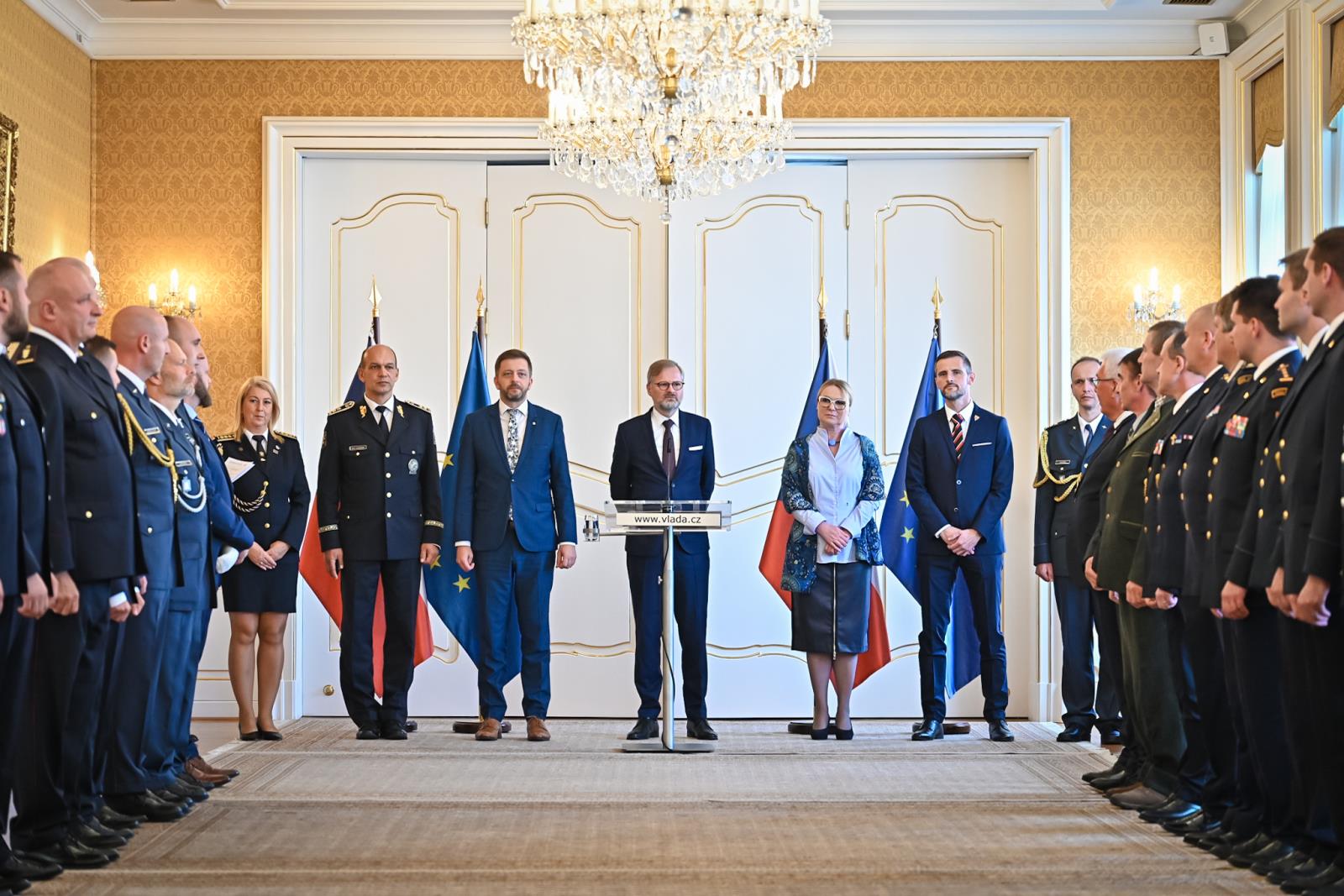 Předávání ocenění za zásah v Českém Švýcarsku (1).jpg