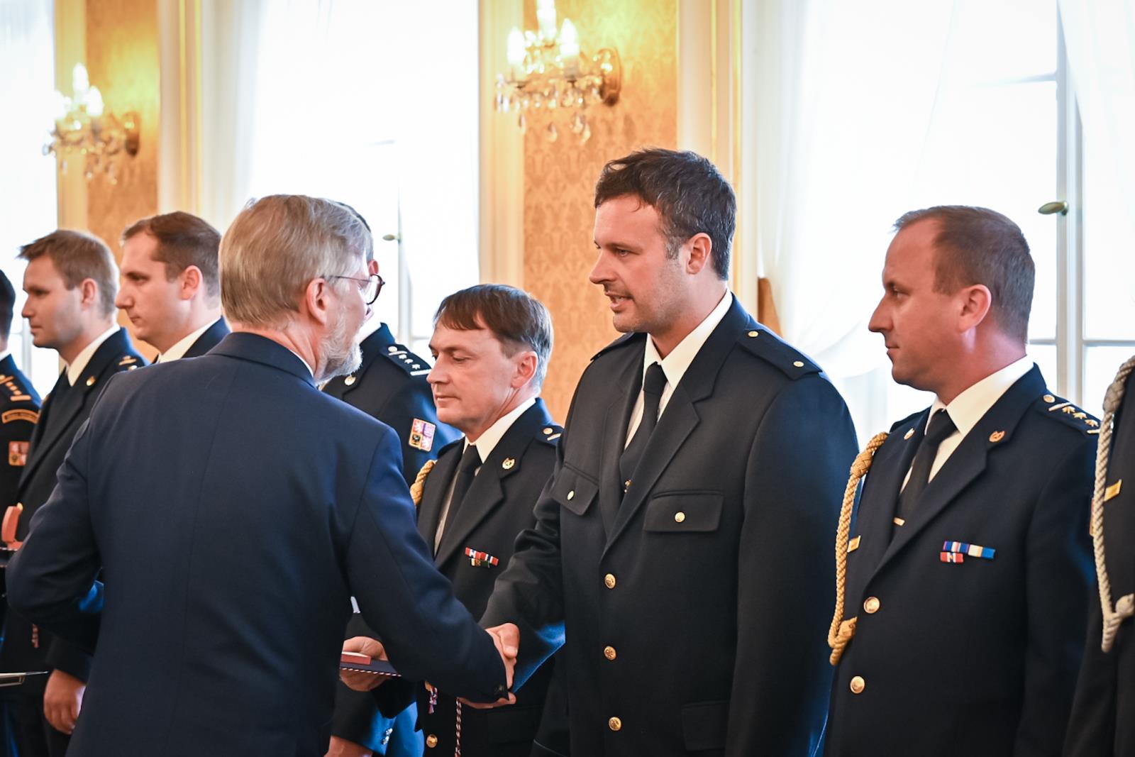 Předávání ocenění za zásah v Českém Švýcarsku (3).jpg