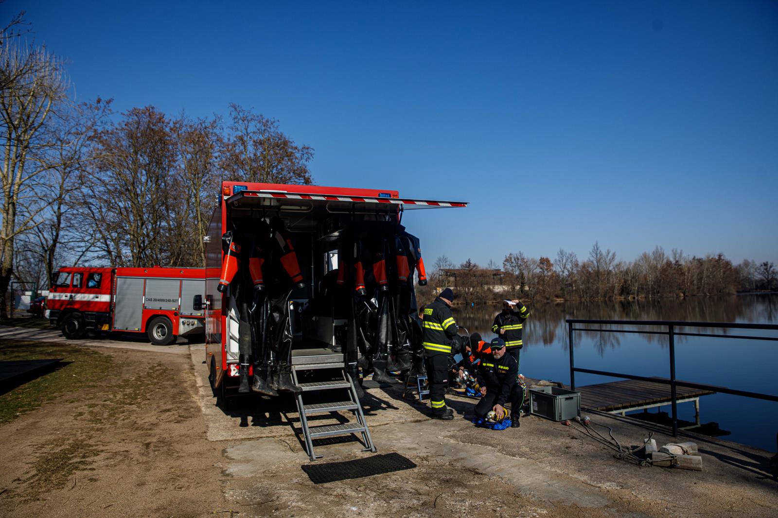 Přilbové potápění HZS KHK (14).jpg