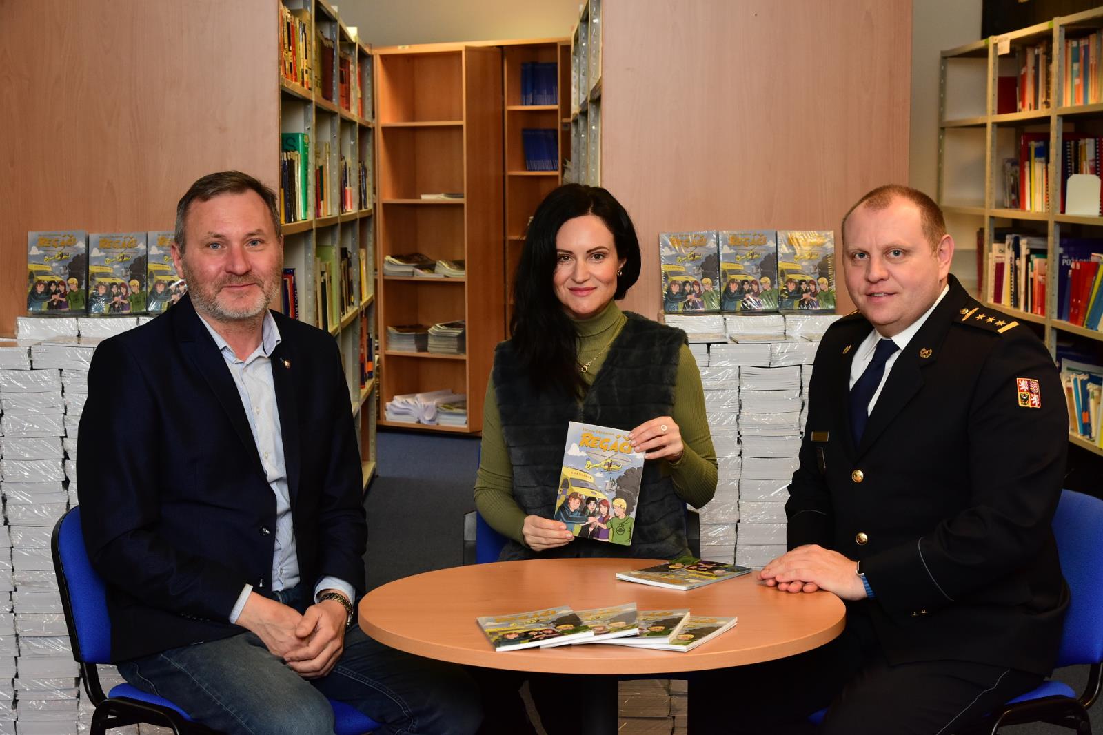 REGI Base I. darovala dětem hasičů 4 tisíce knih v hodnotě půl milionu korun DSC_0667.JPG
