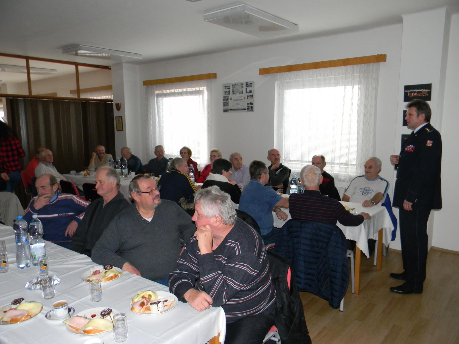 Setkání bývalých příslušníků, Písek - 28. 11. 2019 (2).JPG