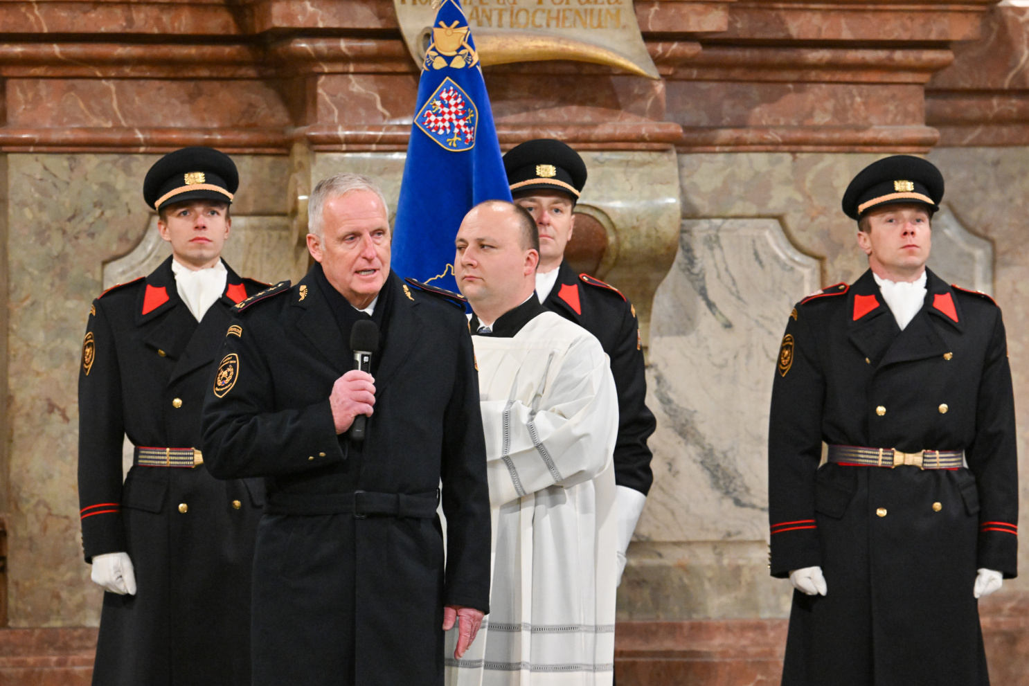 Slavnostní mše ke cti sv. Barbory v chrámu sv. Mikuláše v Praze na Malé Straně