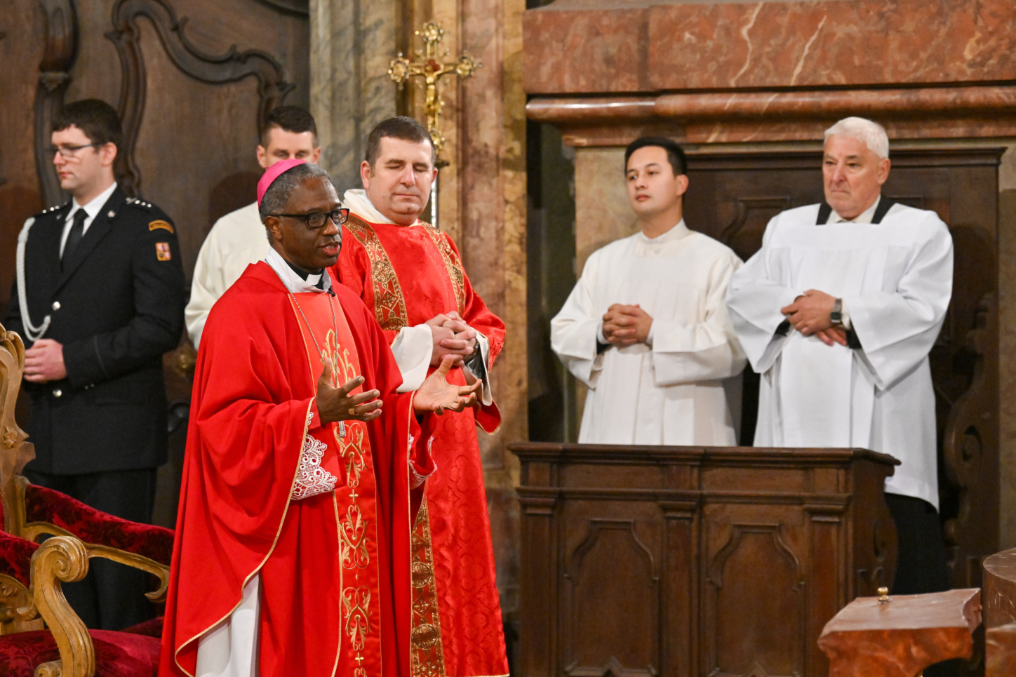 Slavnostní mše ke cti sv. Barbory v chrámu sv. Mikuláše v Praze na Malé Straně