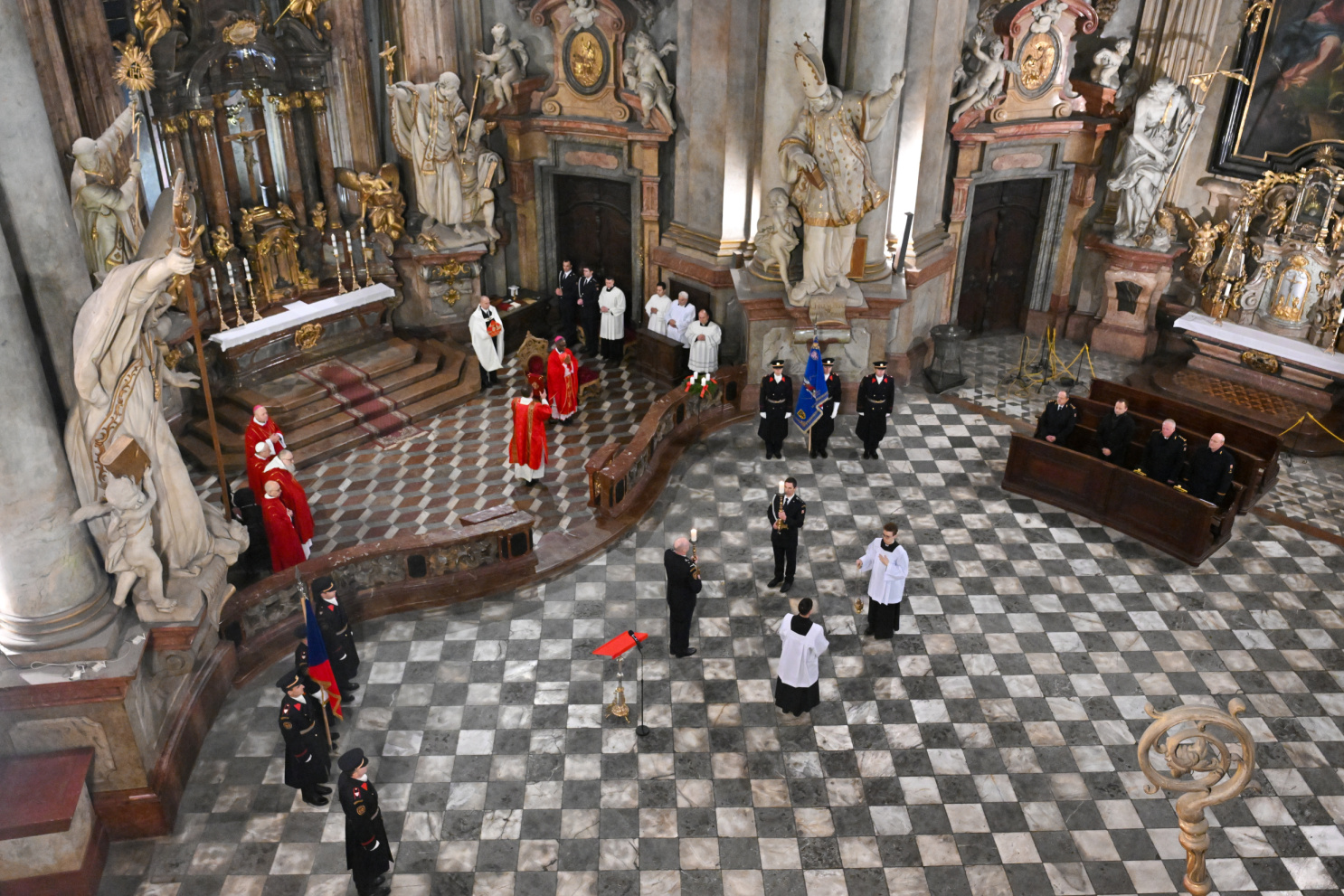Slavnostní mše ke cti sv. Barbory v chrámu sv. Mikuláše v Praze na Malé Straně