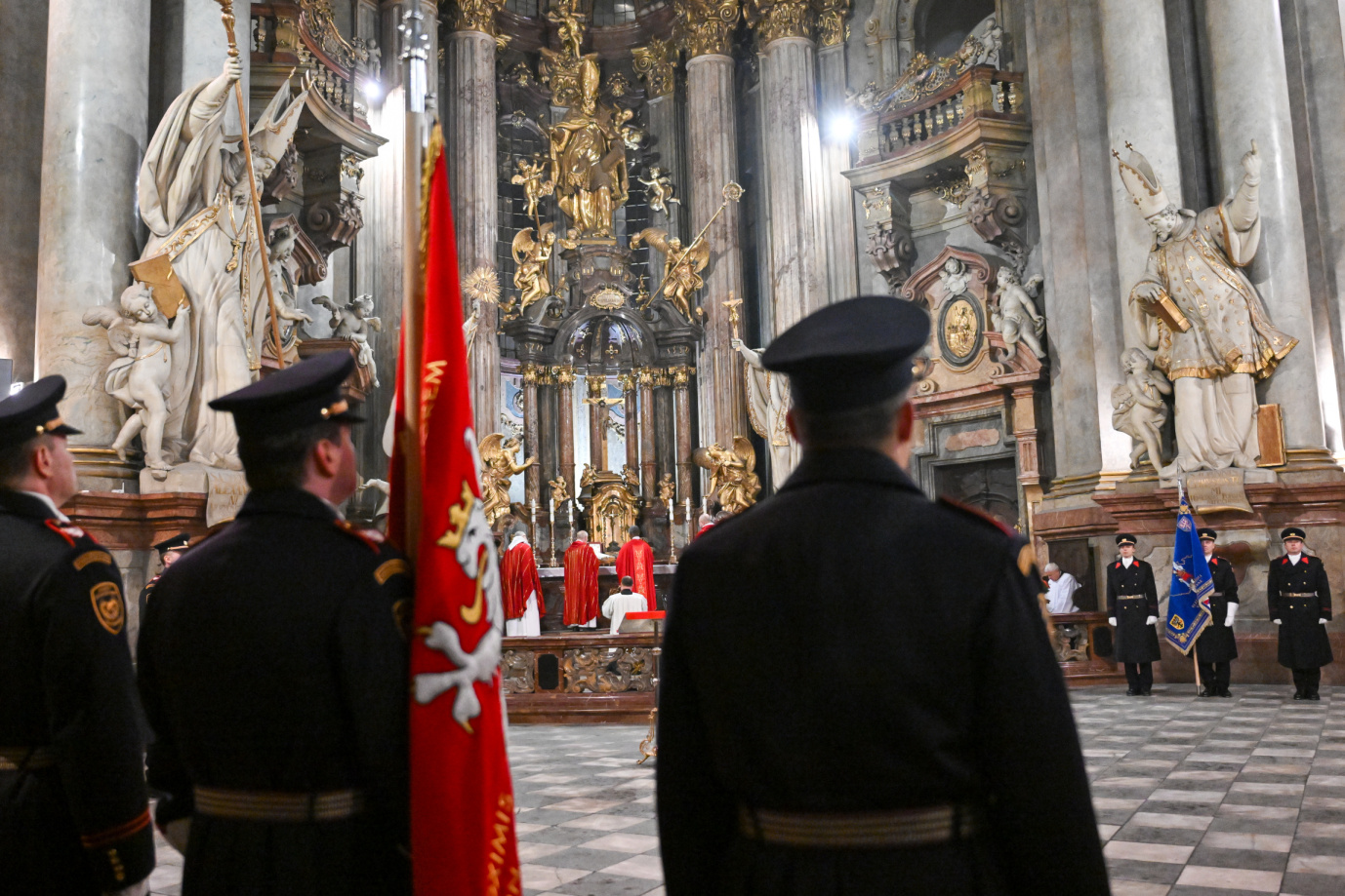 Slavnostní mše ke cti sv. Barbory v chrámu sv. Mikuláše v Praze na Malé Straně