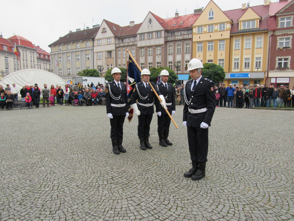 Slavnostní předávání medailí 28.10.15 (1).JPG