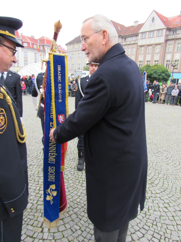 Slavnostní předávání medailí 28.10.15 (4).JPG