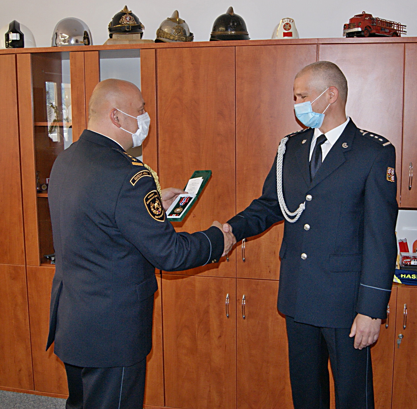 Služební medaile UO Chomutov (5).JPG