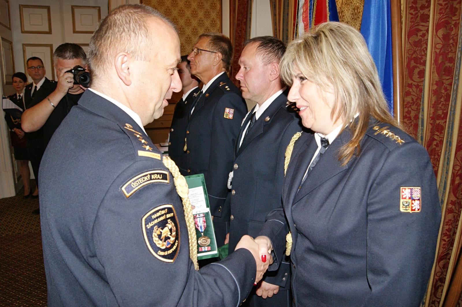 Služební medaile říjen 2018 (40).JPG