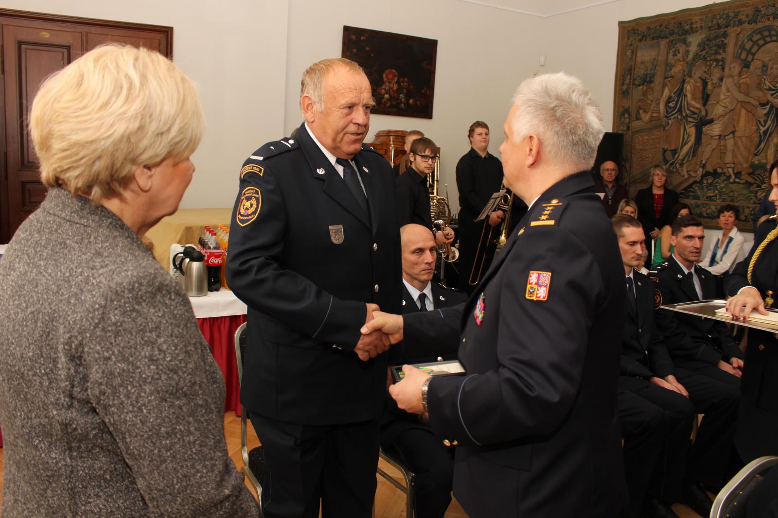 Služební slib, předání medailí, ocenění sportovců, České Budějovice - 25. 10. 2017 (35).JPG
