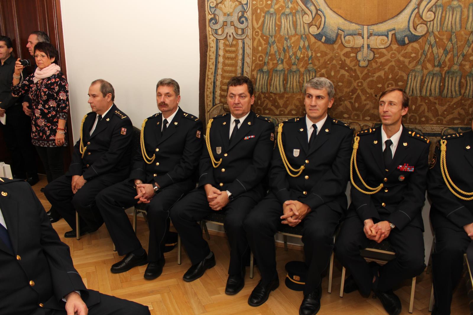 Služební slib, předání medailí, ocenění sportovců, České Budějovice - 25. 10. 2017 (39).JPG